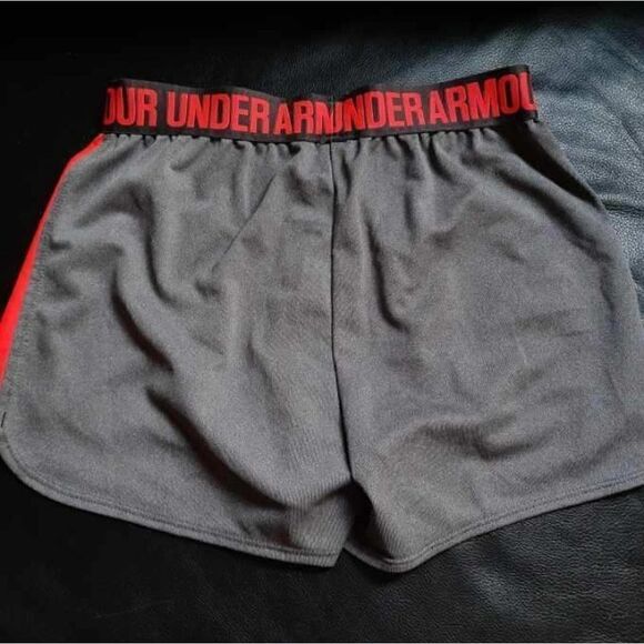 Under Armour Shorts, size XS. Grey color with neon - Picture 2 of 3